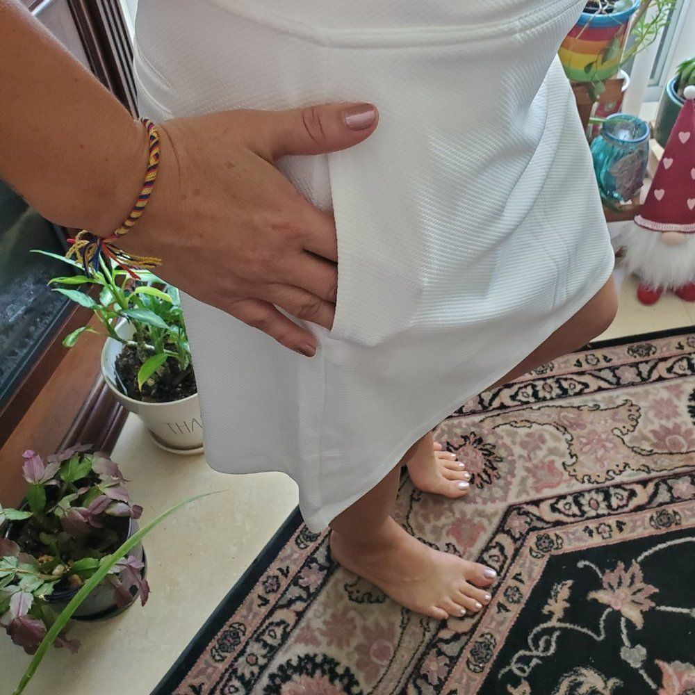 VEUC sz M White Callaway Womens Solid TrueSculpt Skort